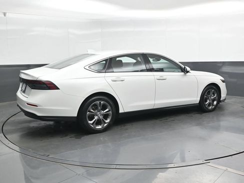 Used 2023 Honda Accord EX image 3