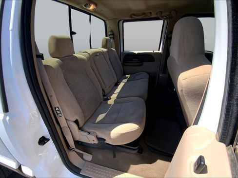 Used 2004 Ford F250 XL RWD image 19
