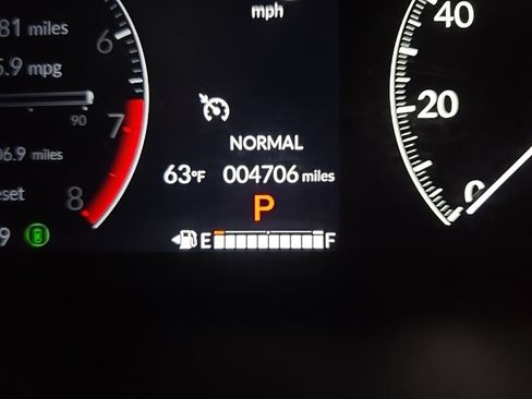 Certified 2025 Honda HR-V LX image 22