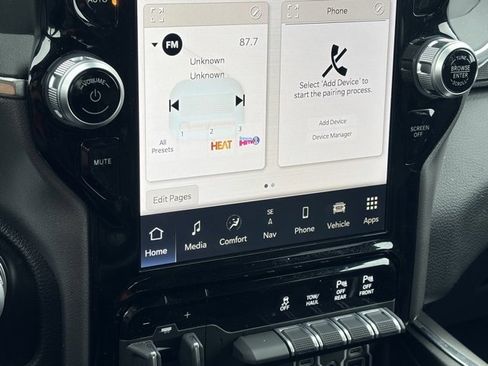 Used 2023 RAM 1500 Laramie image 9