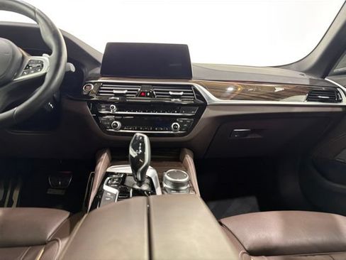 Used 2020 BMW M550i xDrive w/ Executive Package AWD/4WD image 35