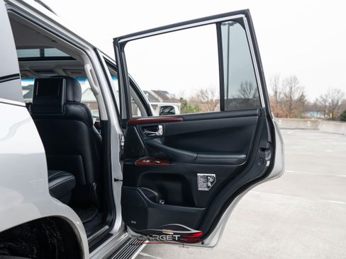 Used 2014 Lexus LX 570 4WD w/ Luxury Package image 49