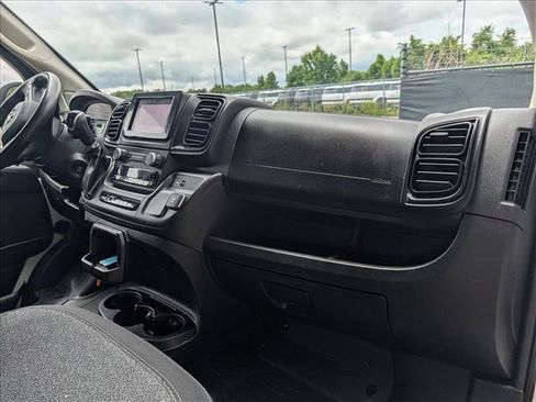Used 2023 RAM ProMaster 2500 w/ Driver Convenience Group FWD image 15
