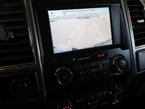 Used 2019 Ford F250 XLT w/ Snow Plow Prep Package AWD/4WD image 27