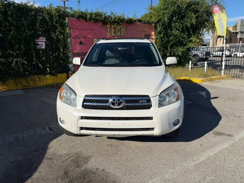 Used 2008 Toyota RAV4 Limited image 2