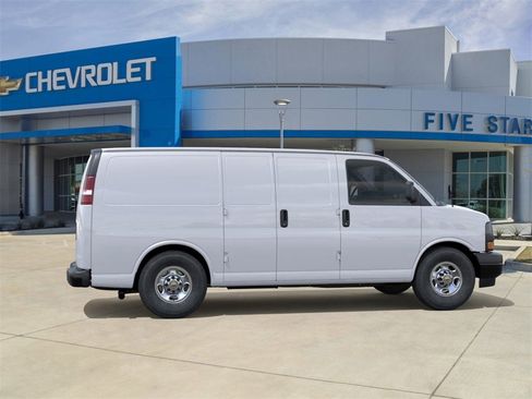 New 2025 Chevrolet Express 2500 w/ Driver Convenience Package image 5