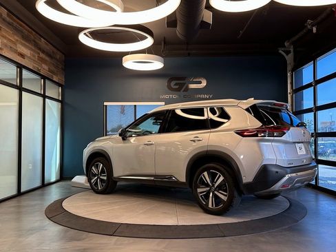 Used 2021 Nissan Rogue Platinum AWD/4WD image 5