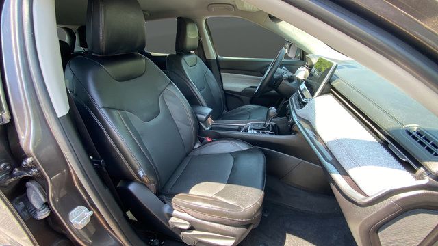 Used 2022 Jeep Compass Latitude AWD/4WD image 24