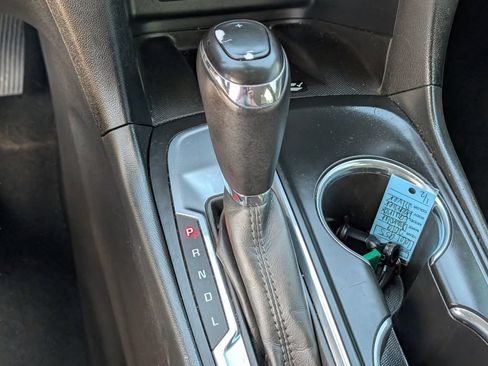 Used 2019 Chevrolet Equinox Premier FWD image 28