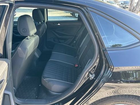 Used 2024 Volkswagen Jetta Sport FWD image 6