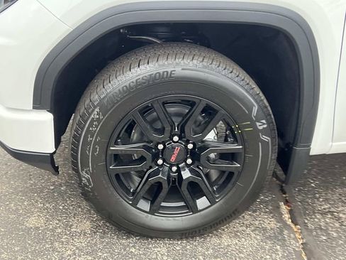 New 2026 GMC Sierra 1500 Elevation image 10