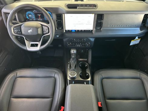 New 2025 Ford Bronco Big Bend w/ Black Diamond Package AWD/4WD image 15