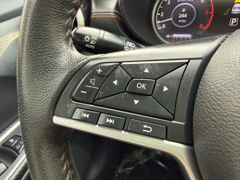 Used 2020 Nissan Versa SR FWD image 17