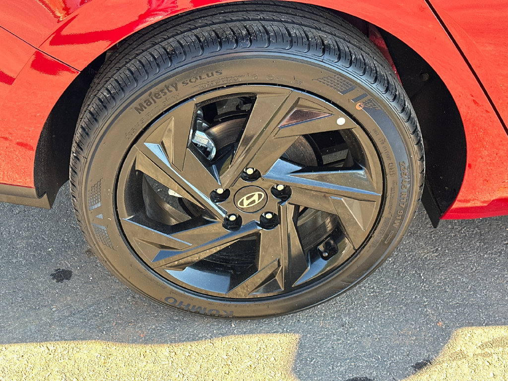 Certified 2026 Hyundai Elantra Sport FWD image 17