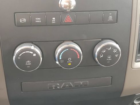 Used 2012 RAM 2500 ST w/ Chrome Appearance Group AWD/4WD image 15