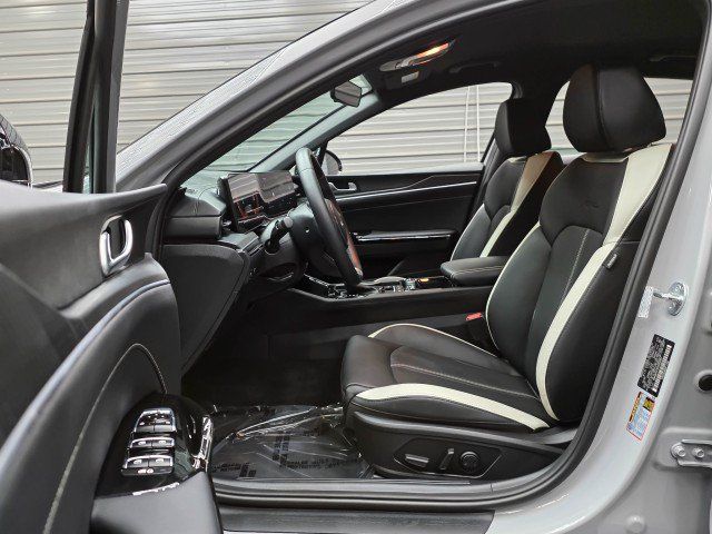 Used 2025 Kia K5 GT-Line AWD/4WD image 14
