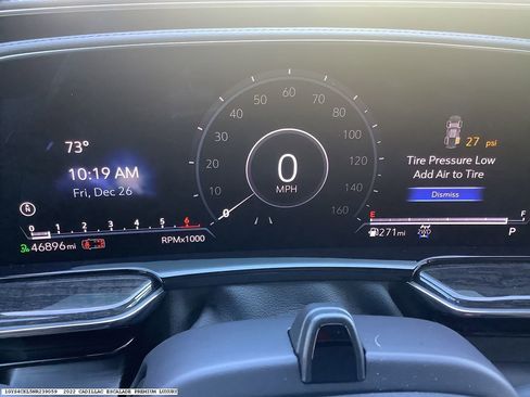 Used 2022 Cadillac Escalade Premium Luxury w/ Performance Package image 8