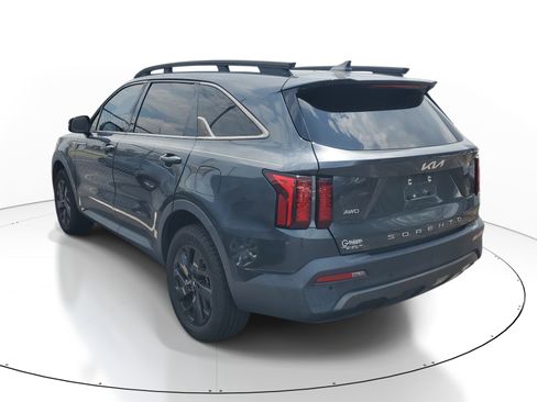 Used 2022 Kia Sorento S w/ Panoramic Sunroof Package AWD/4WD image 7