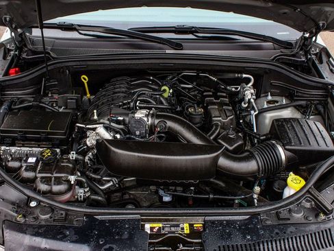 Used 2025 Dodge Durango GT image 49