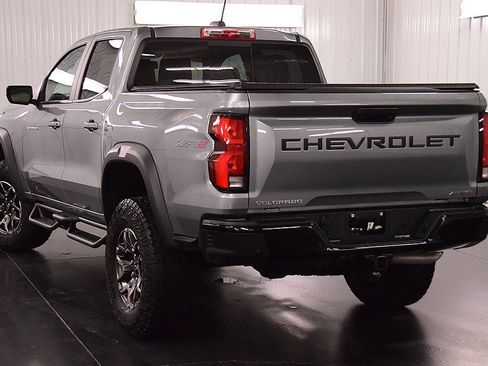 Used 2024 Chevrolet Colorado ZR2 w/ ZR2 Convenience Package III image 5