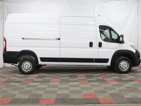 Used 2023 RAM ProMaster 2500 FWD image 4
