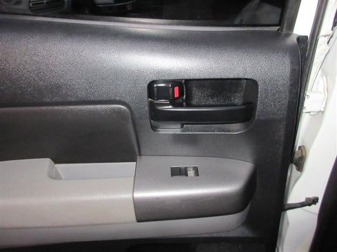 Used 2010 Toyota Tundra 4x4 Double Cab image 15