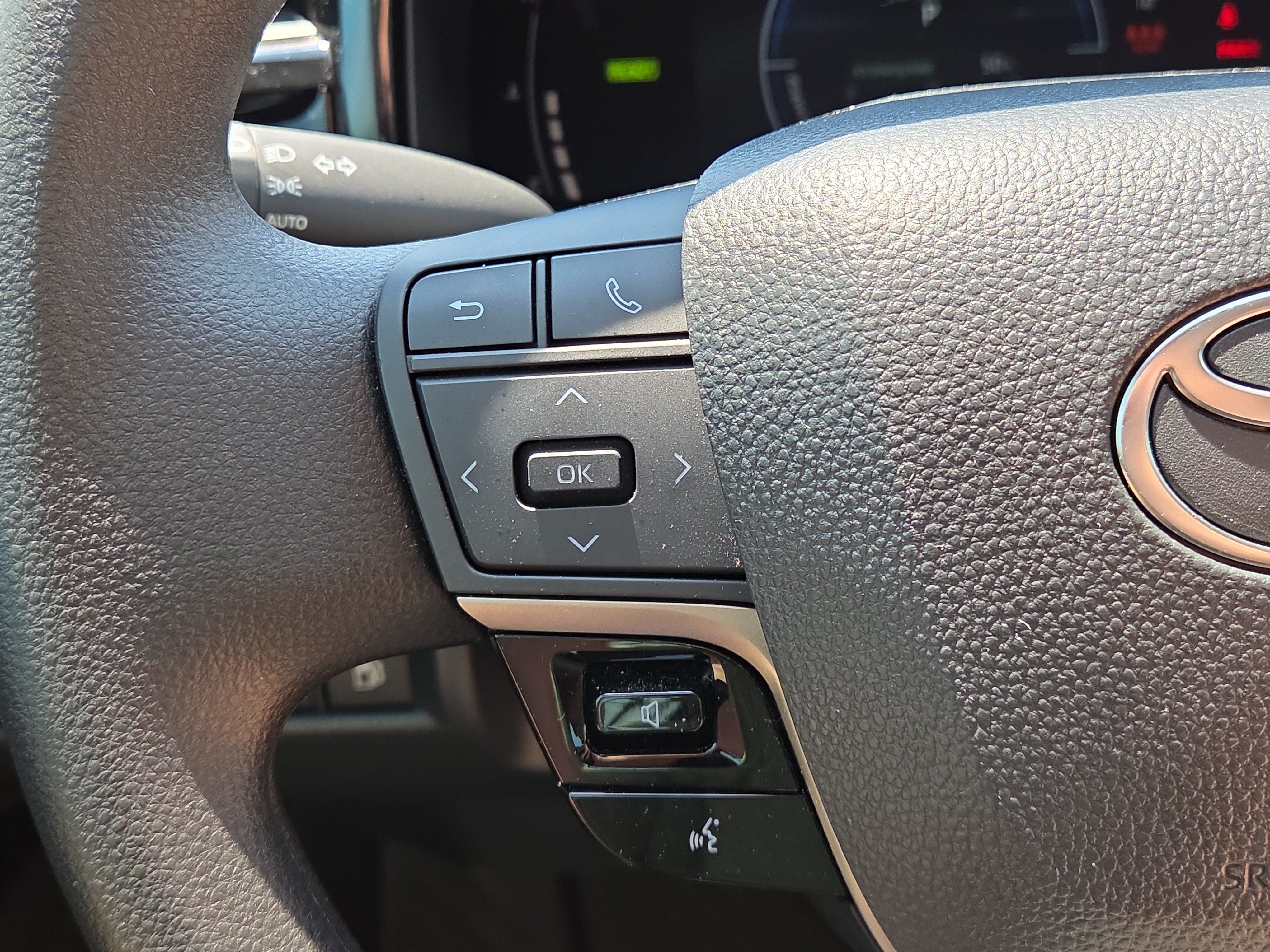 Used 2025 Toyota Camry LE FWD image 19