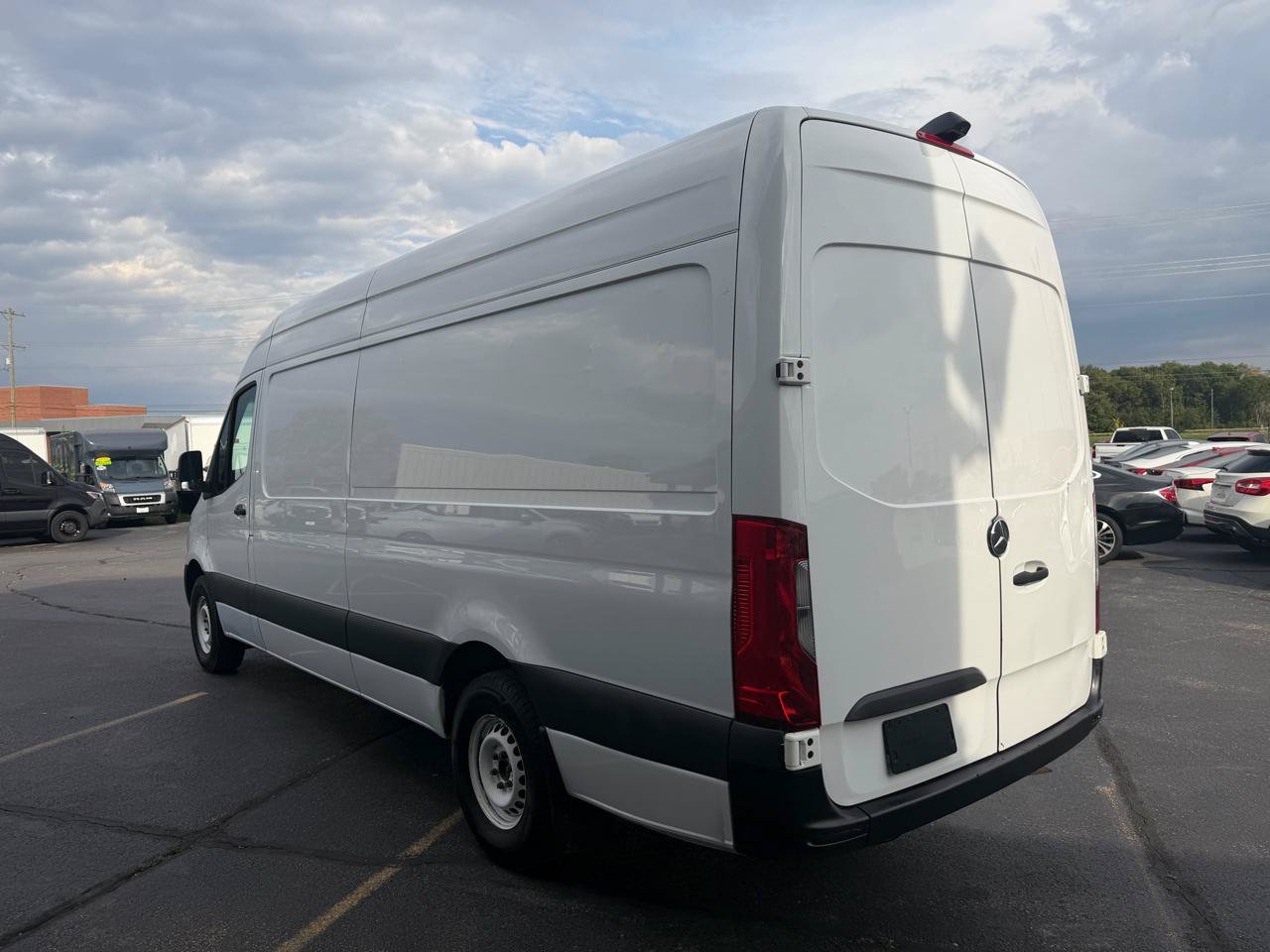 Used 2020 Mercedes-Benz Sprinter 2500 w/ Driver Convenience Package image 5