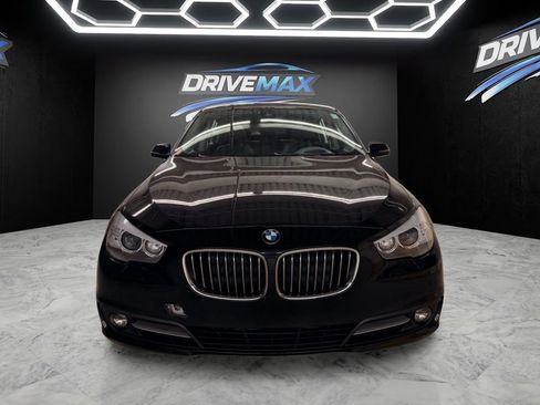 Used 2017 BMW 535i Gran Turismo xDrive w/ Luxury Seating Package AWD/4WD image 2