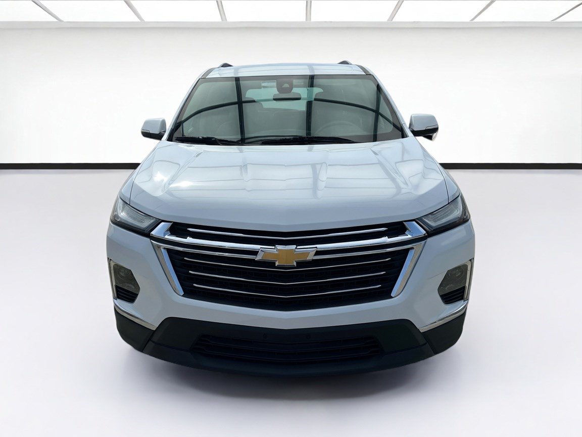 Used 2023 Chevrolet Traverse LT AWD/4WD image 2