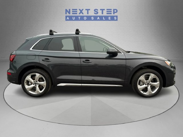 Used 2021 Audi Q5 2.0T Premium Plus w/ Premium Plus Package AWD/4WD image 9