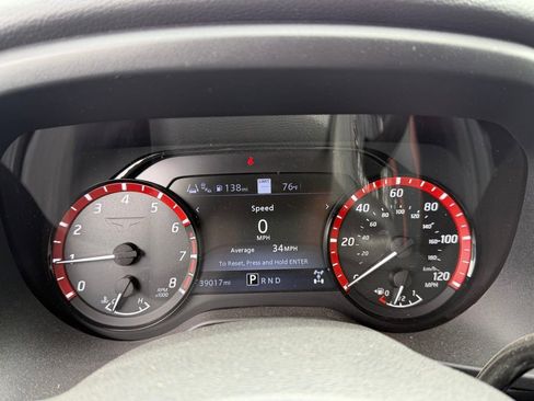 Used 2023 Nissan Titan PRO-4X w/ Pro-4x Convenience Package image 18