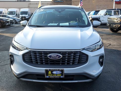 Certified 2025 Ford Escape Platinum AWD/4WD image 3
