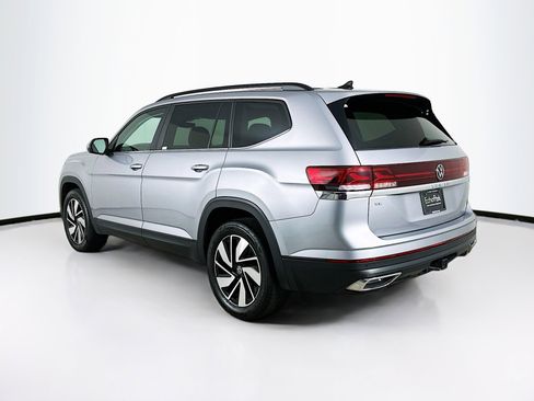 Used 2025 Volkswagen Atlas SE image 5