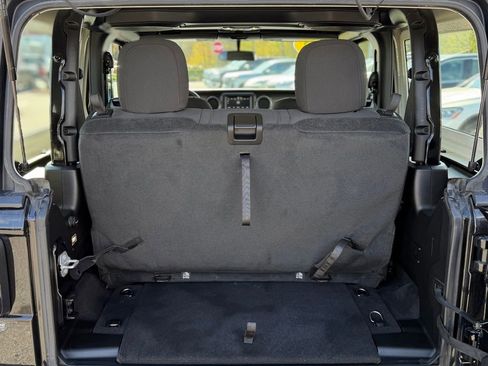 Used 2023 Jeep Wrangler Sport AWD/4WD image 5