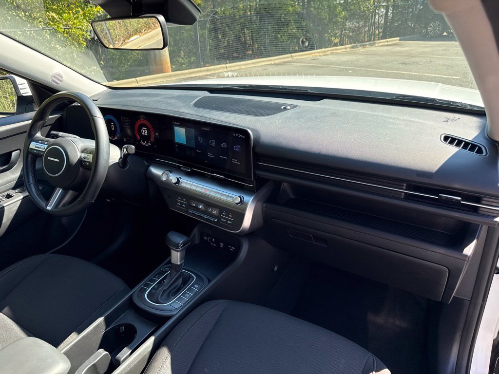 Used 2025 Hyundai Kona SEL AWD/4WD image 40