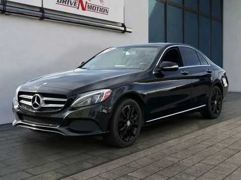 Used 2015 Mercedes-Benz C 300 4MATIC Sedan image 6