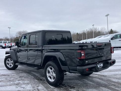 Used 2021 Jeep Gladiator Sport image 28