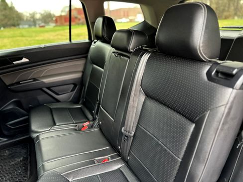 Used 2021 Volkswagen Atlas SE image 17