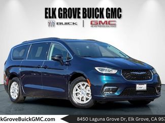 Used 2022 Chrysler Pacifica Touring-L FWD video 1