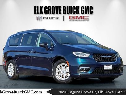 Used 2022 Chrysler Pacifica Touring-L