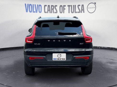 New 2025 Volvo XC40 B5 Plus w/ Climate Package image 4