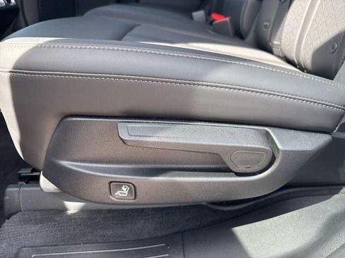 Used 2023 Kia Sorento S w/ Panoramic Sunroof Package AWD/4WD image 28
