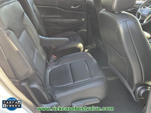 Used 2023 GMC Acadia SLT w/ Elevation Edition image 19