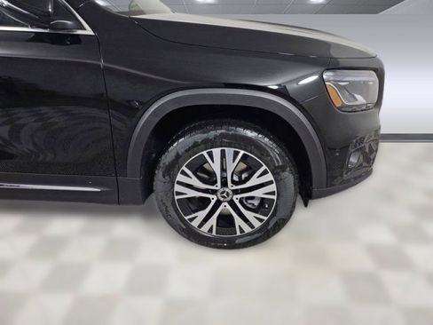 New 2025 Mercedes-Benz GLB 250 4MATIC image 11