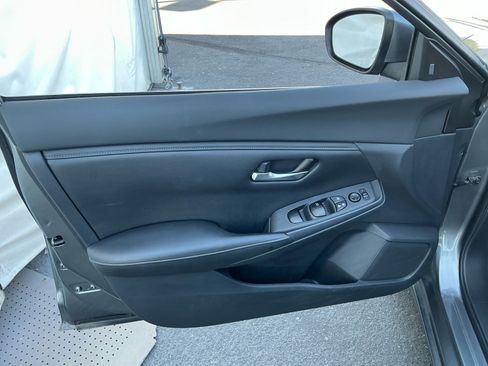 Used 2020 Nissan Sentra SV image 13