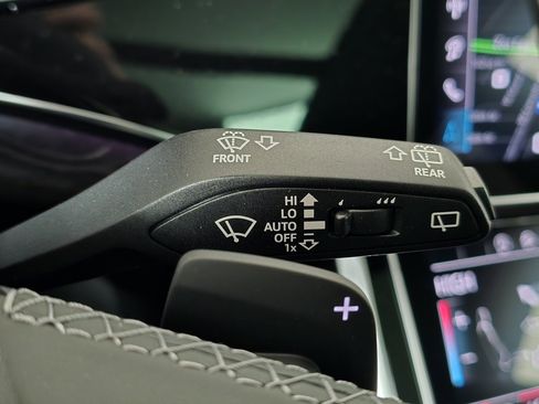 New 2026 Audi Q8 Premium Plus image 32