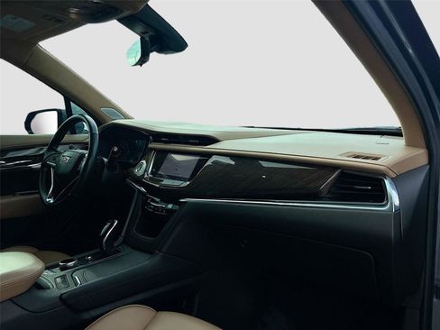 Used 2022 Cadillac XT6 Premium Luxury w/ Platinum Package image 34