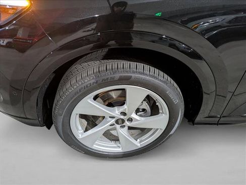 New 2025 Audi Q5 Premium Plus image 10