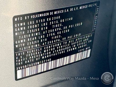 Used 2024 Volkswagen Tiguan SE image 31